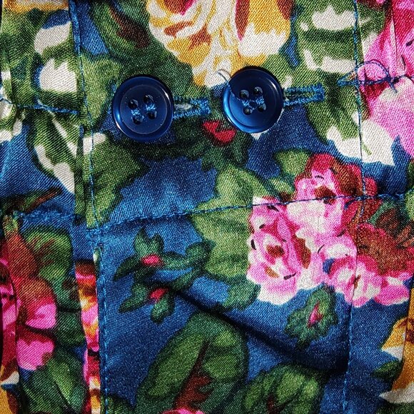 NWT VICTORIA'S SECRET VINTAGE BOXER SHORTS FLORAL 100% SILK NWT LADIES SMALL - Picture 6 of 6